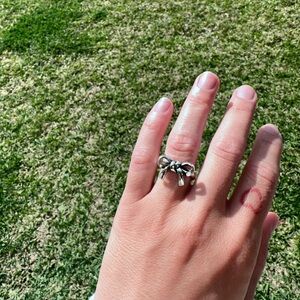 RETIRED James Avery Bow Ring